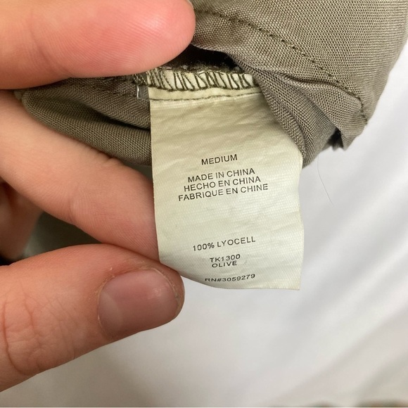 Thread & Supply T-Shirt Dress green pockets has a couple of spots see pics M - Picture 11 of 11